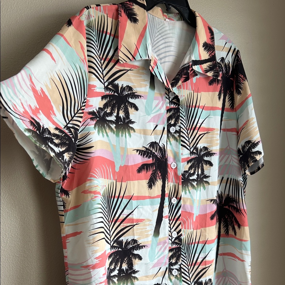 Tropical Palm Print Woman’s Shirt Size Large - Picture 4 of 5